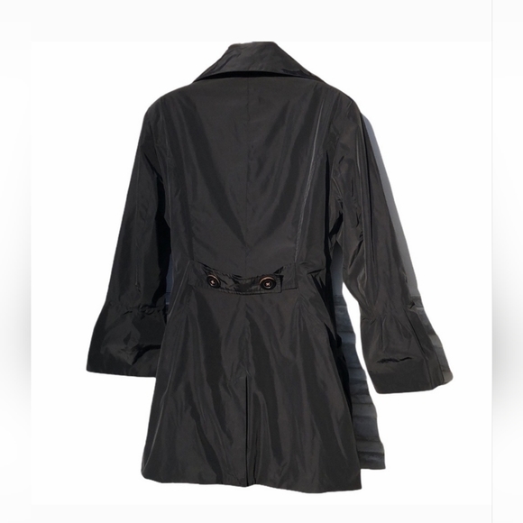 Votre Nom Trench Coat Perfect for Fall - Picture 7 of 14